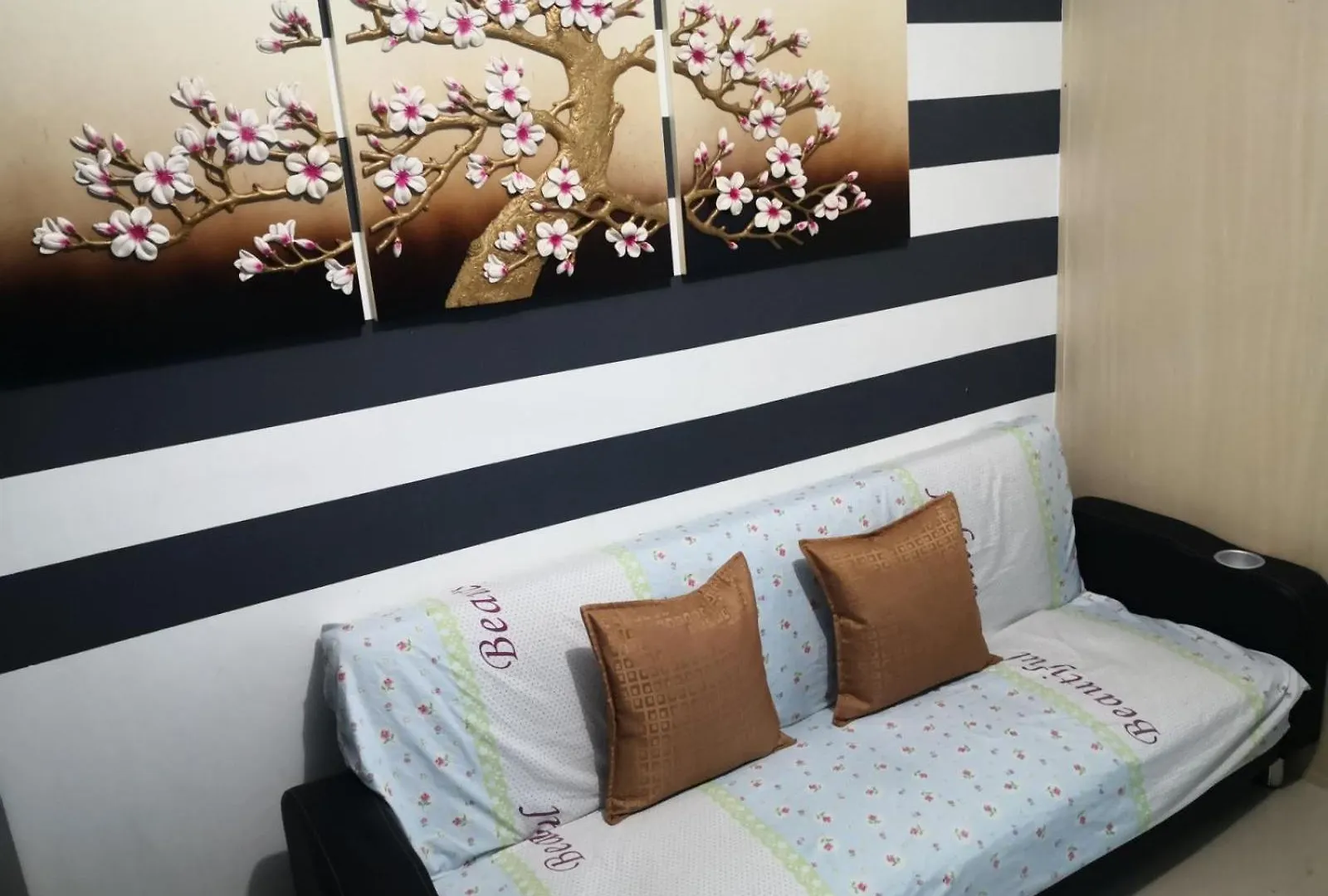 Sea Residence Royal Prestige Manila 0*,  Philippines